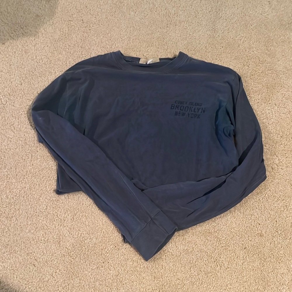 Blue long sleeve crop